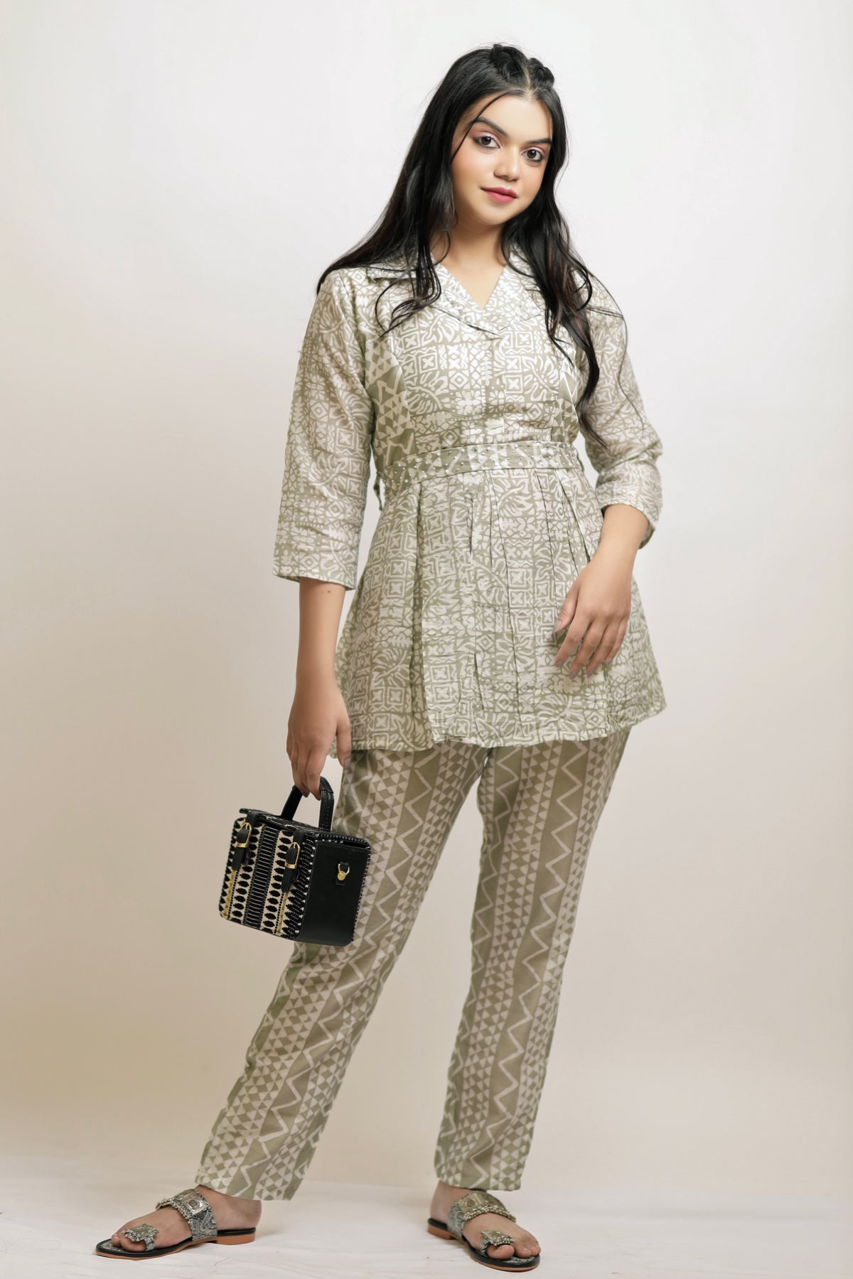 Worli work co-ord set with belt.